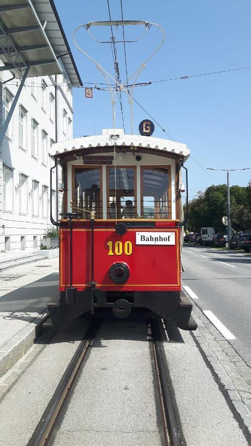 Wolfis Traunseeblick - Mit Kostenlosem Parkplatz Direkt An Der Unterkunft Gmunden Kültér fotó